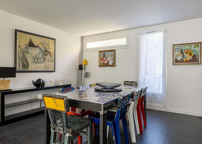 Splendid Flat In The Heart Of Saint-Tropez With Pa